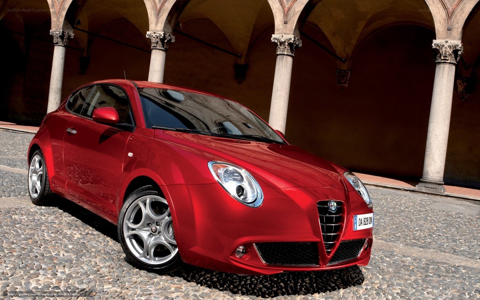 Red Alfa Romeo Giulietta