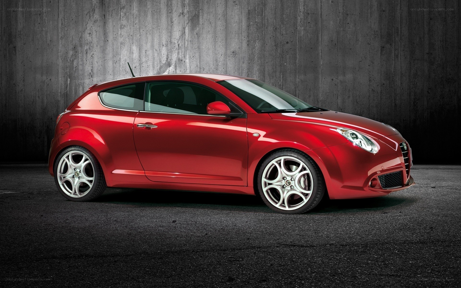 Red Alfa Romeo Giulietta