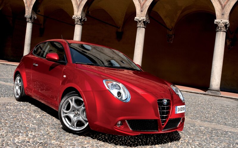 Red Alfa Romeo Giulietta