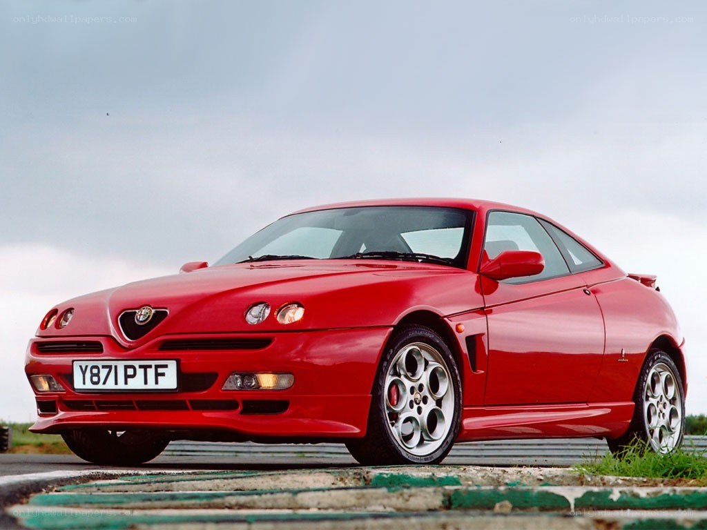 red alfa romeo gt