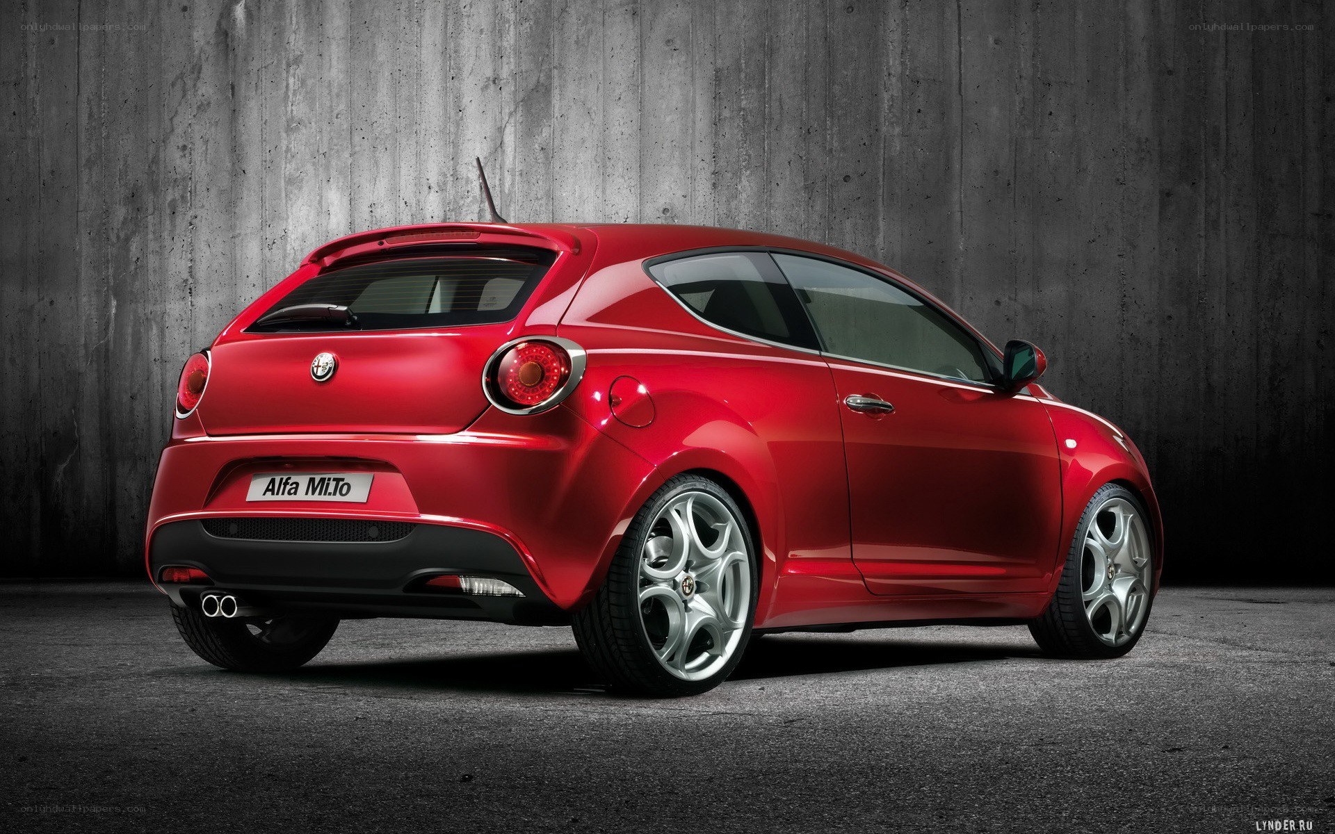 Red Alfa Romeo MiTo