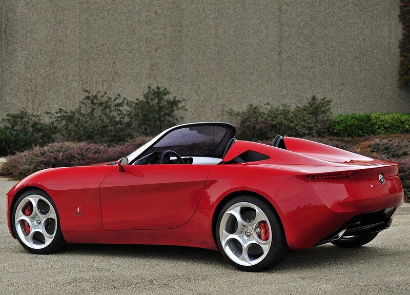 Red Alfa Romeo Spider concept