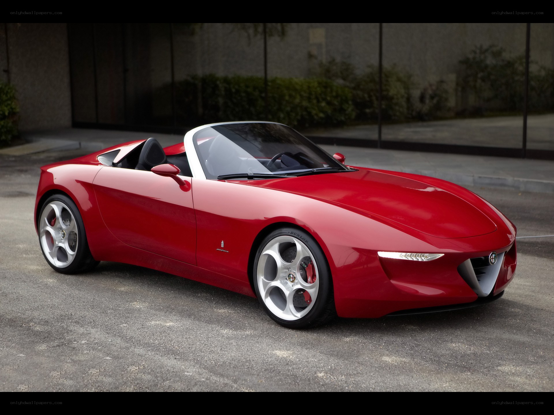 Red Alfa Romeo Spider Concept