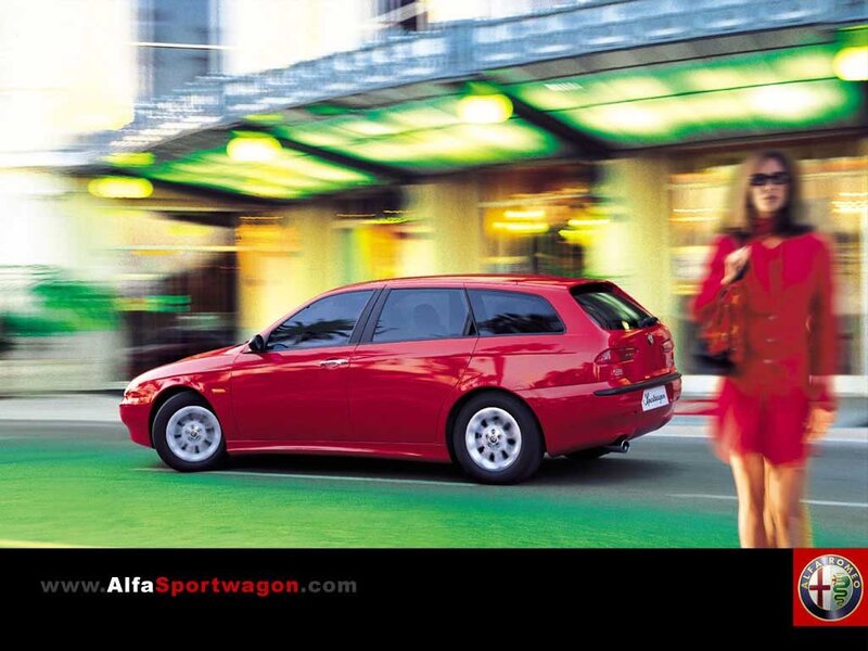 Red Alfa Romeo Sportwagon