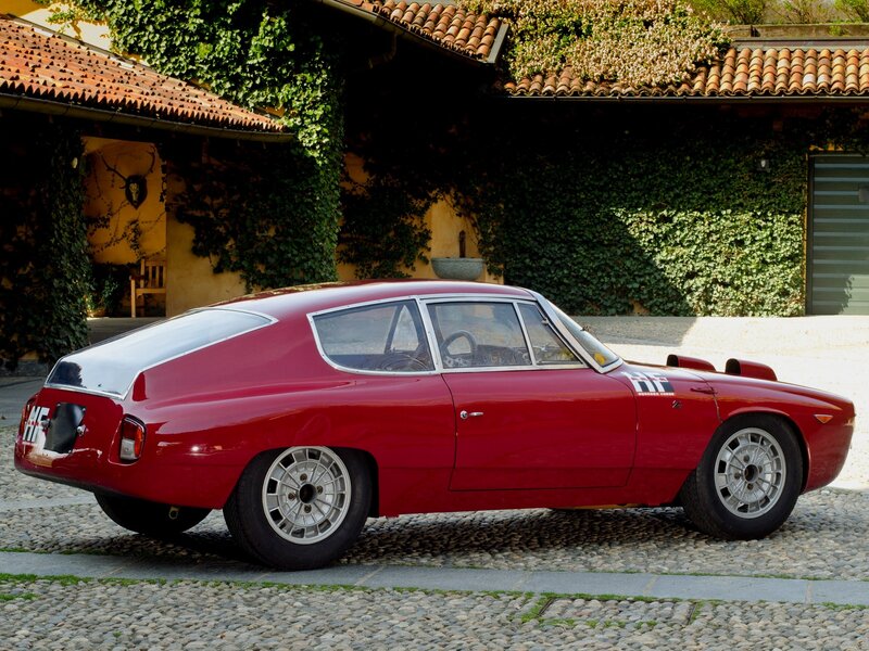 Red Alfa Romeo TZ2 sports car
