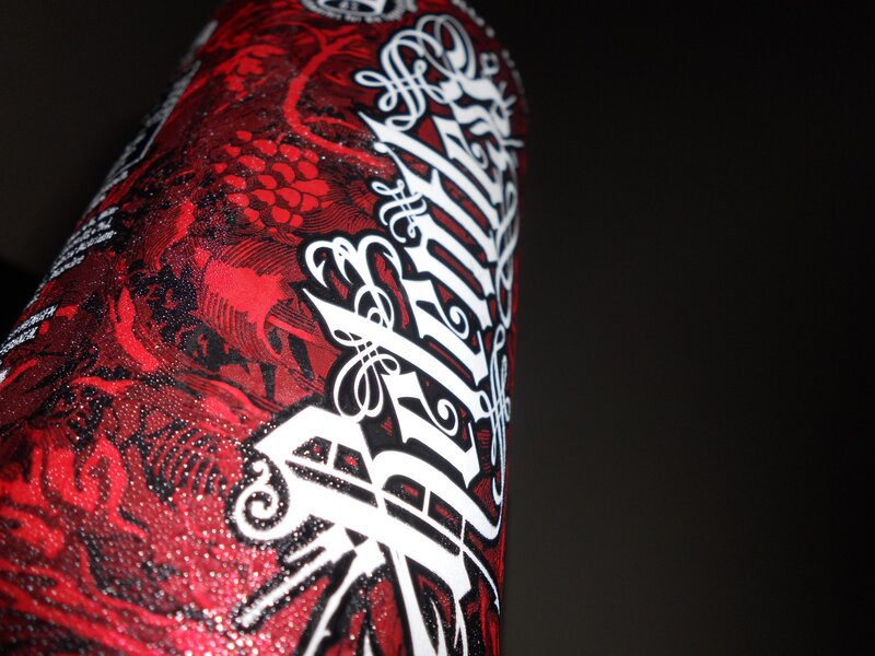red and black can design