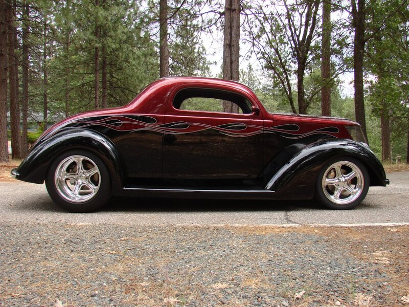 Red and Black Hot Rod — Calm