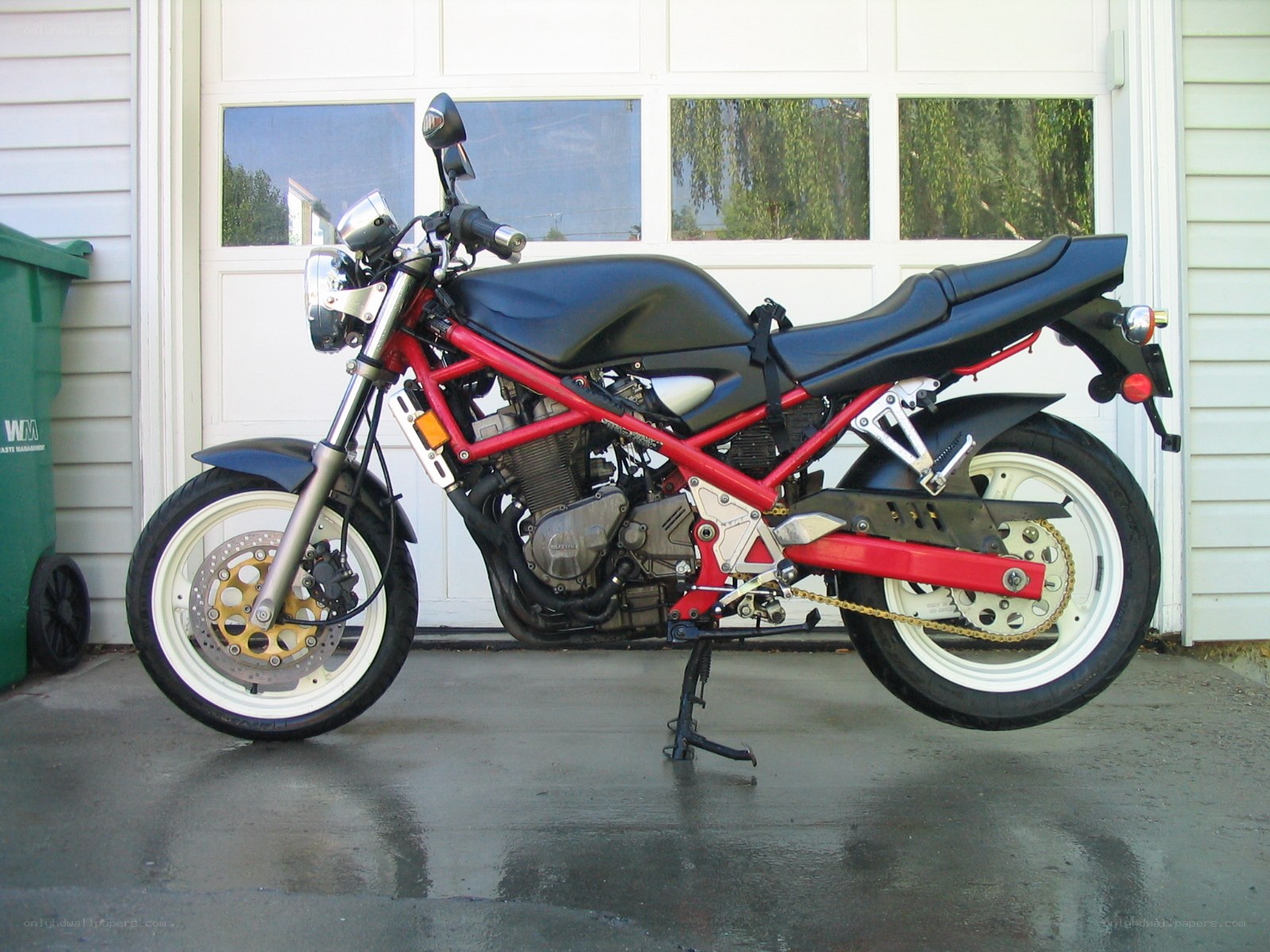 red and black motorcycle