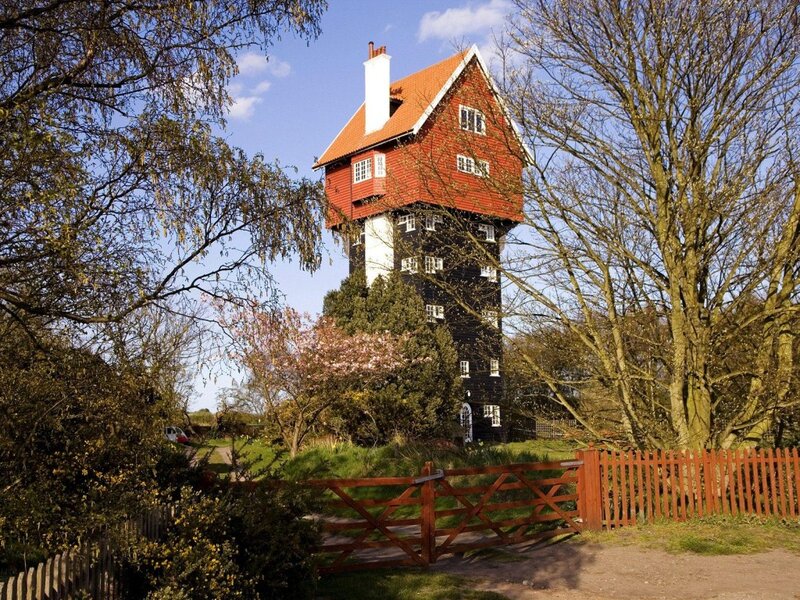 Red and Black Tower House — Serene