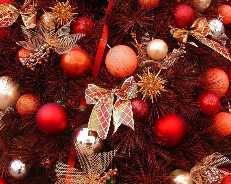 Red and gold Christmas ornaments