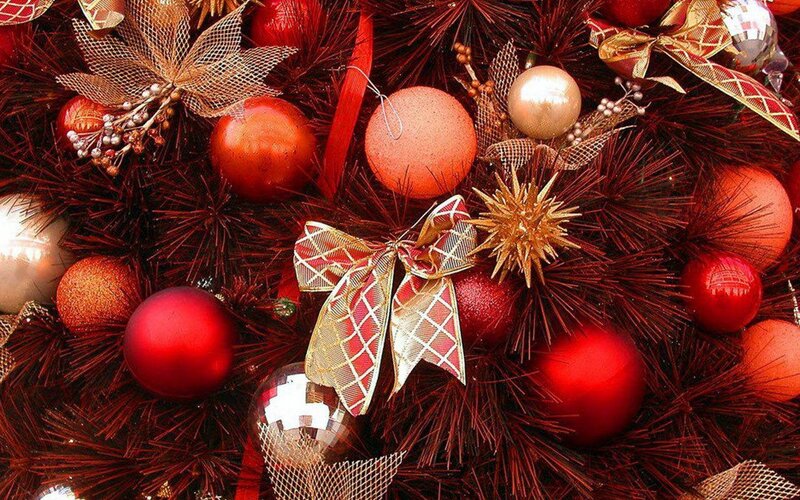 red and gold christmas ornaments