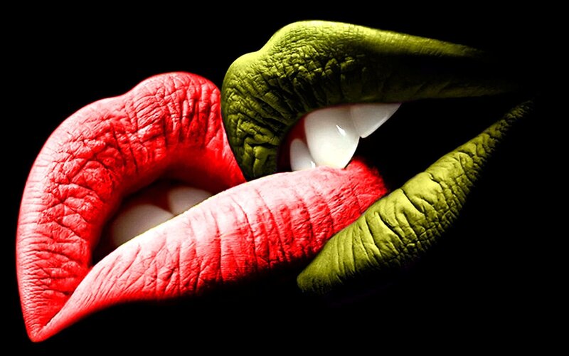 Red and Green Lips