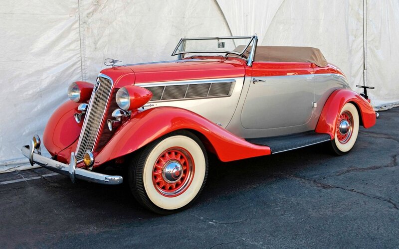 Red and Silver Vintage Car — Calm