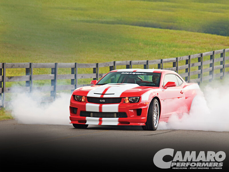 Red and White Camaro — Dynamic