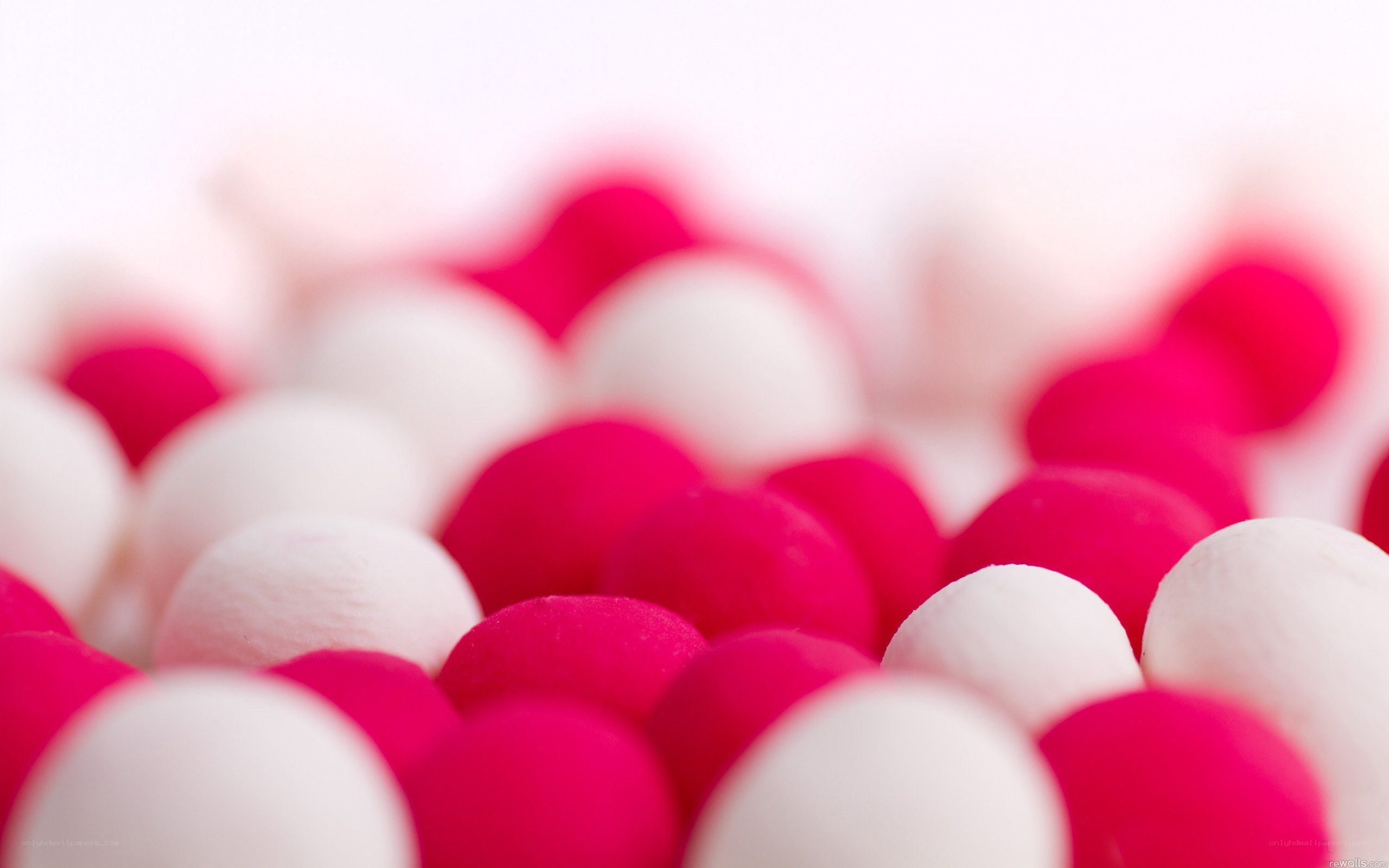 Red and white candy balls
