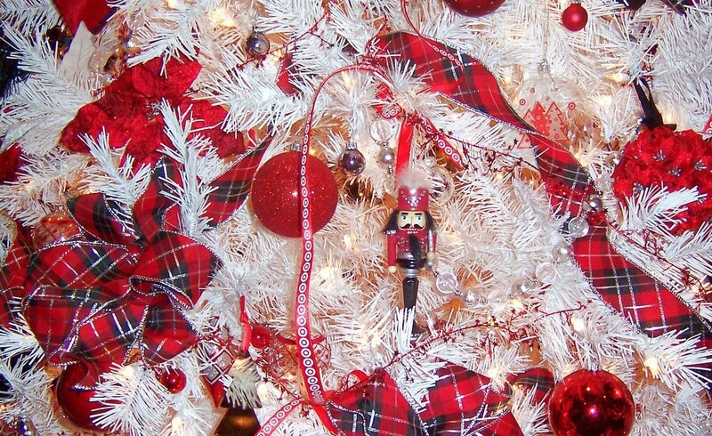 Red and white Christmas tree