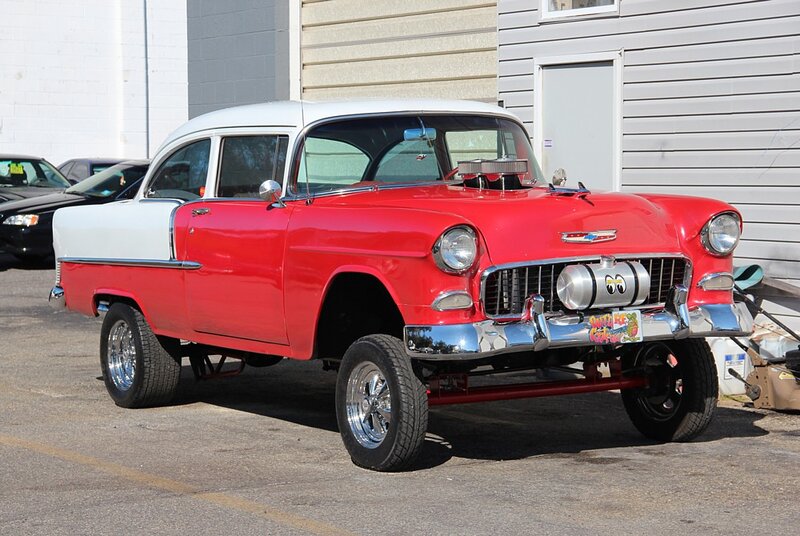 Red and White Classic Car — Calm, Afternoon