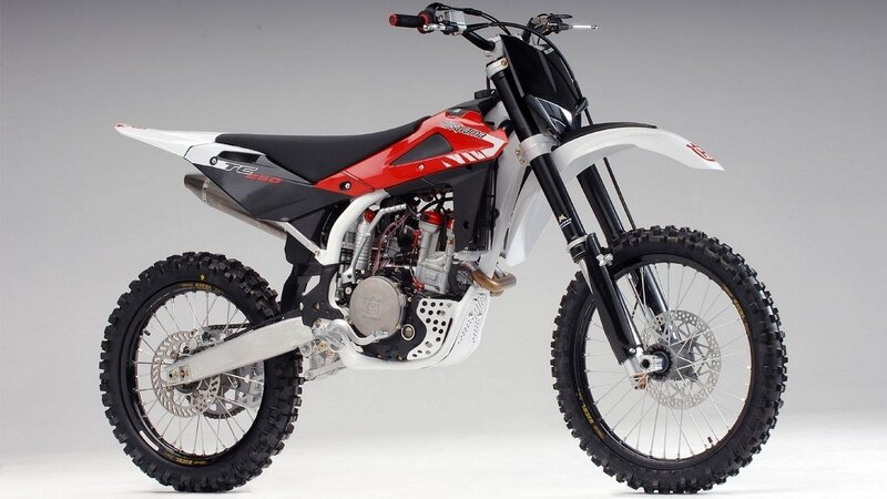 red and white dirt bike
