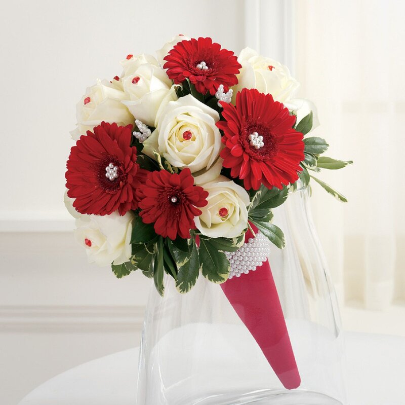 Red and White Flower Bouquet — Elegant