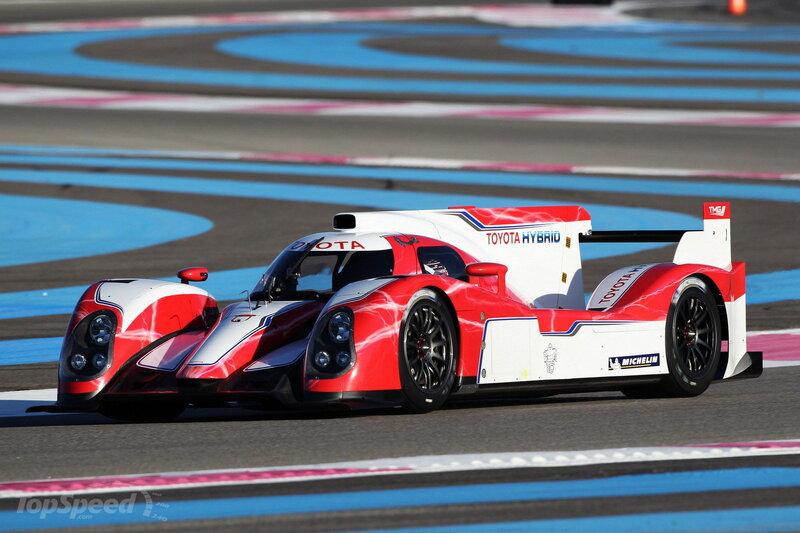Red and White Race Car — Dynamic, Afternoon, Photograph, Race Track, Driver