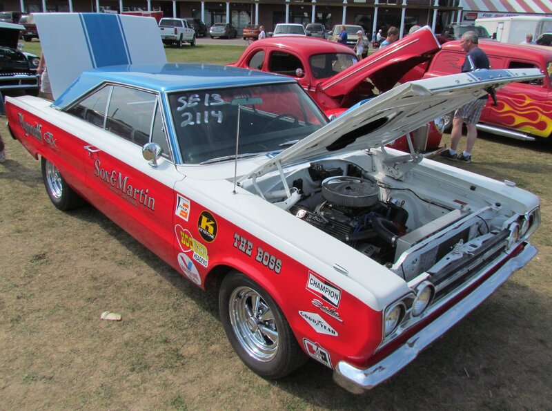 Red and White Race Car — Outdoor