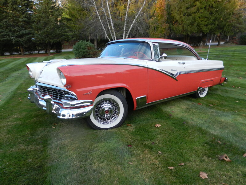 Red and White Vintage Car — Serene
