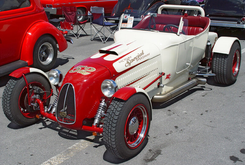 Red and white vintage race car