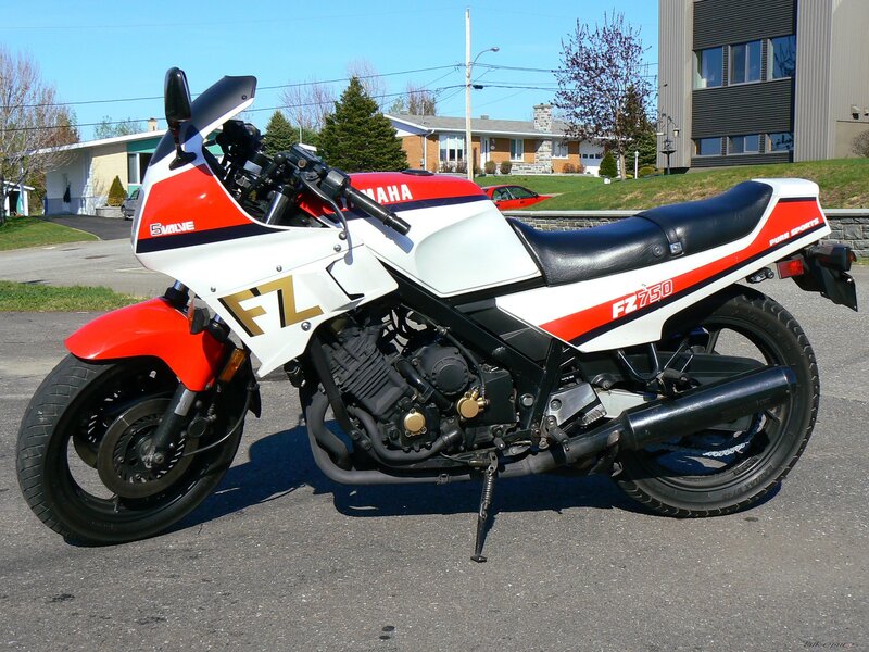 Red and white Yamaha FZ750 motorcycle