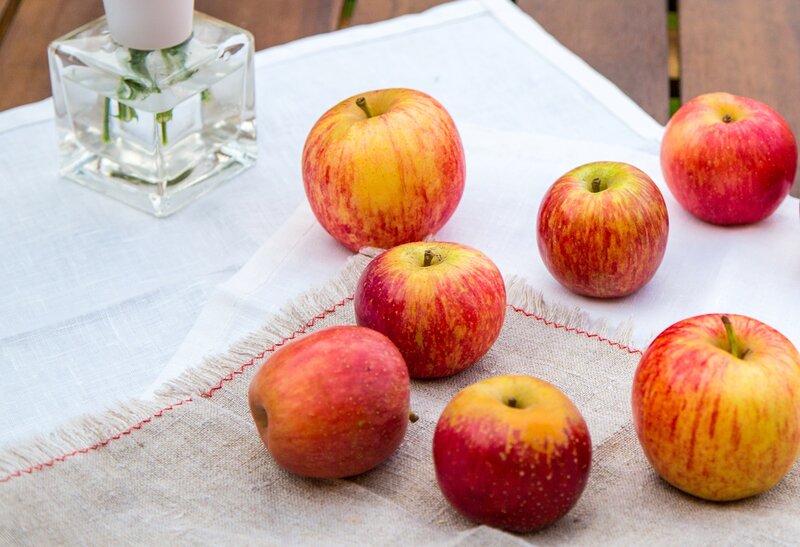 Red and Yellow Apples — Calm, Afternoon