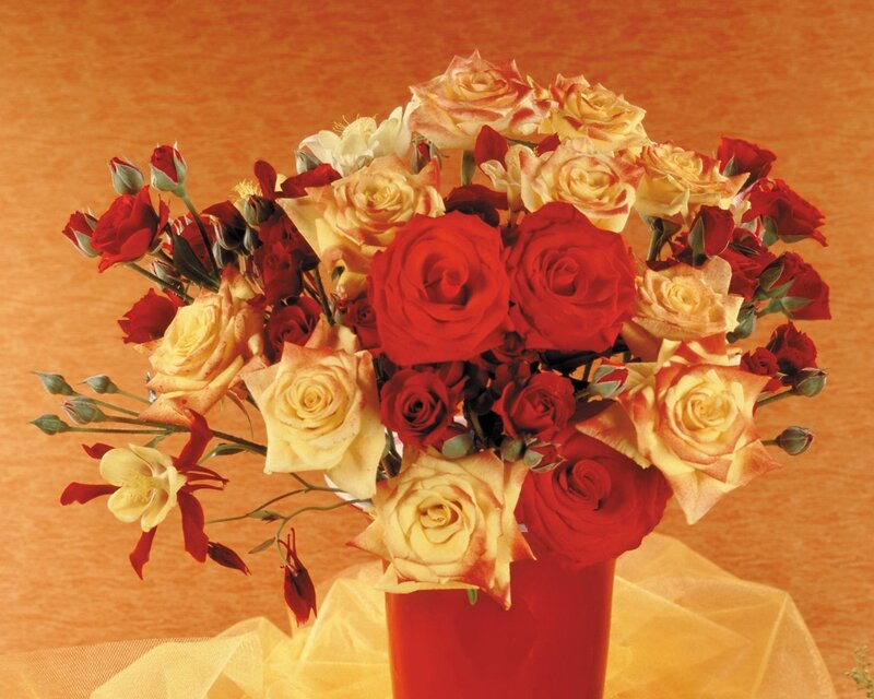 Red and yellow rose bouquet