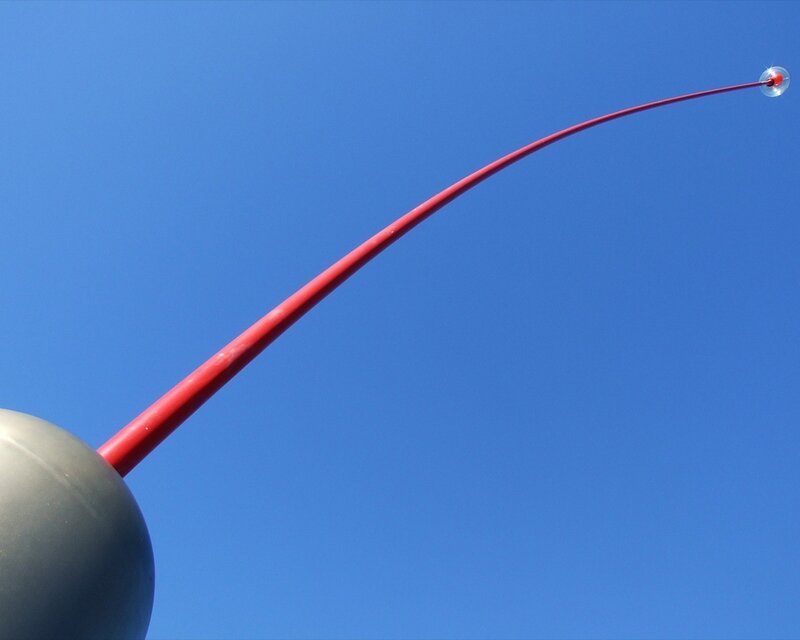 Red Antenna on Sphere — Blue