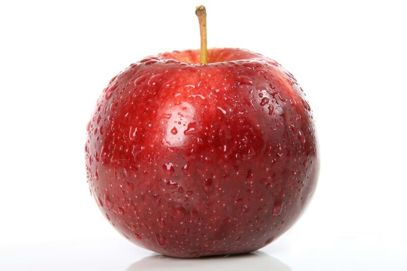 Red Apple with Water Droplets — Clean, Photograph