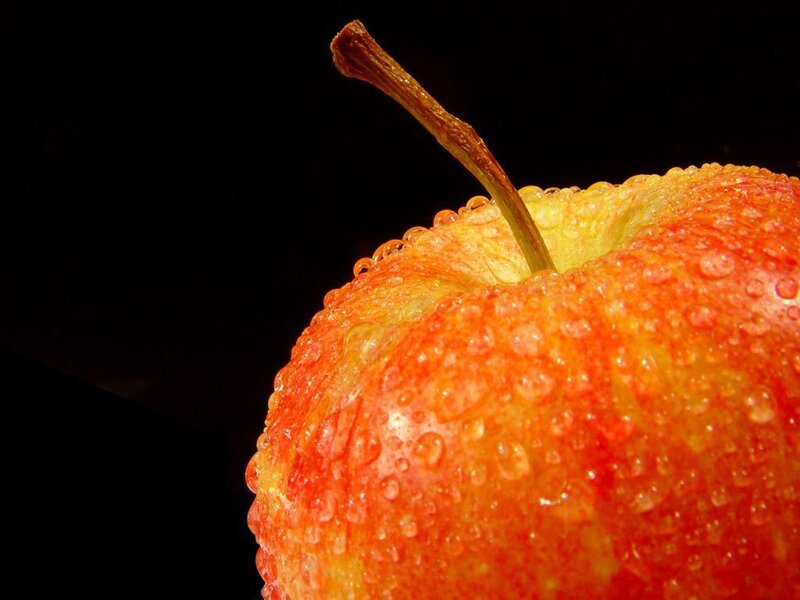 Red Apple with Water Droplets — Dramatic, Water Droplets