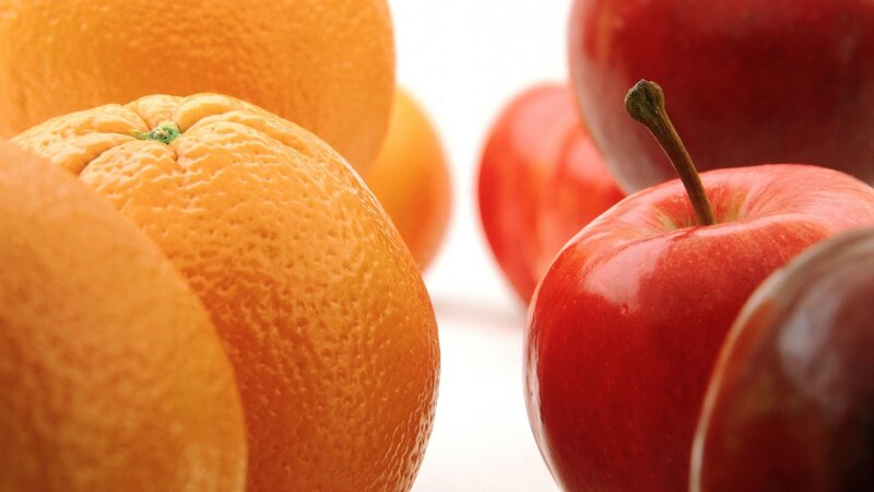 Red Apples and Oranges