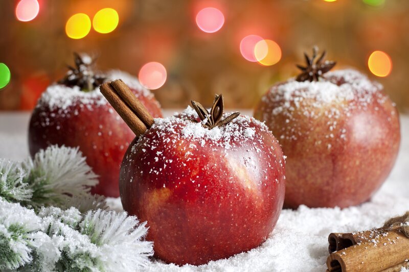 Red Apples with Spices