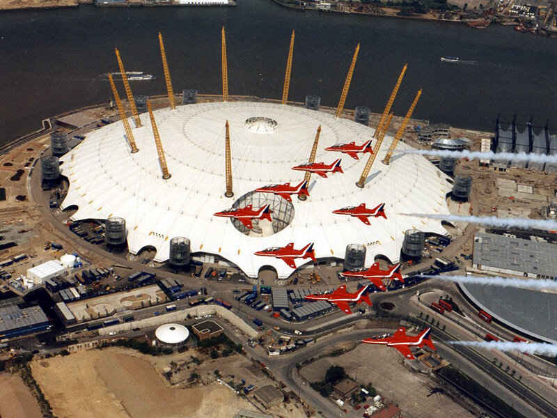 Red Arrows fly over dome
