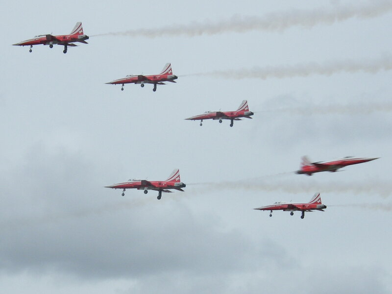 Red Arrows in formation