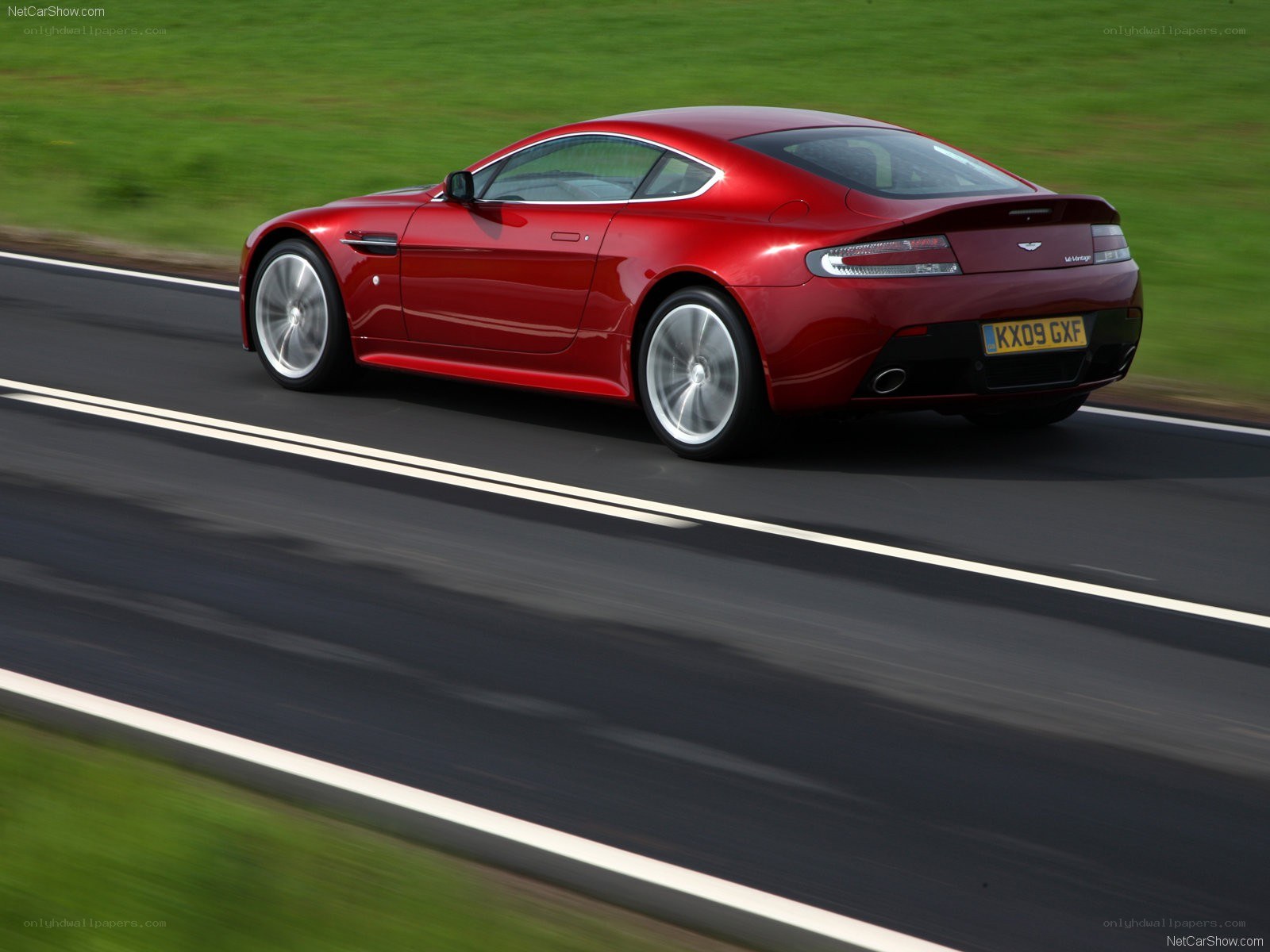 Red Aston Martin V8 Vantage