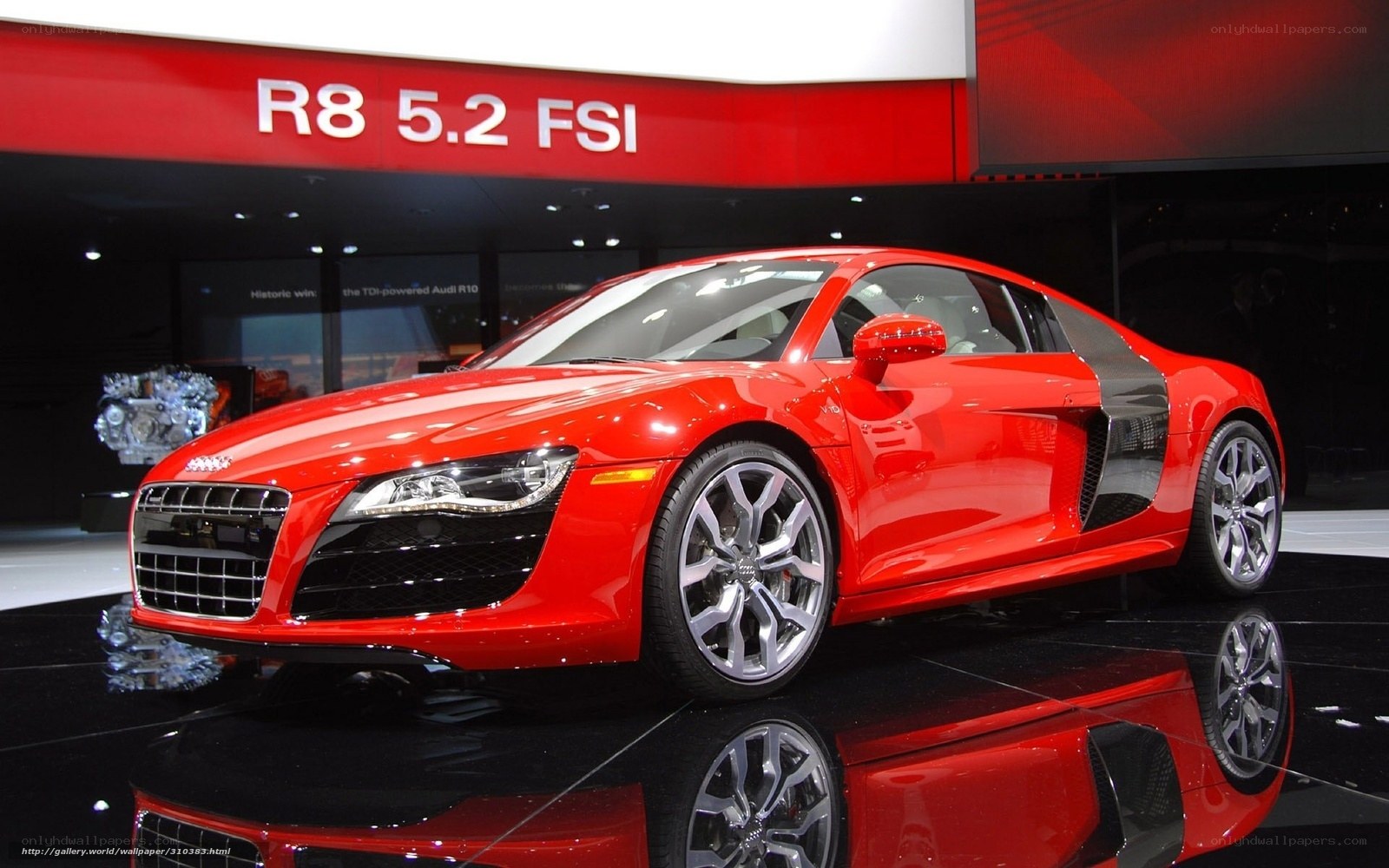 Red Audi R8 5.2 FSI