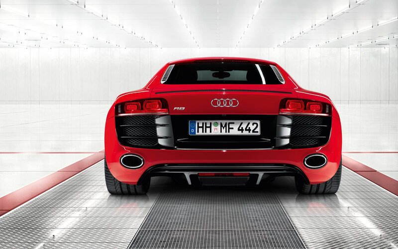 Red Audi R8 Car — Clean, Modern