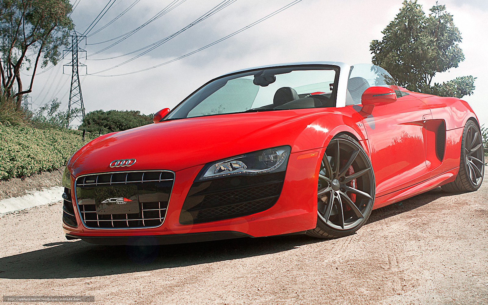 Red Audi R8 Spyder