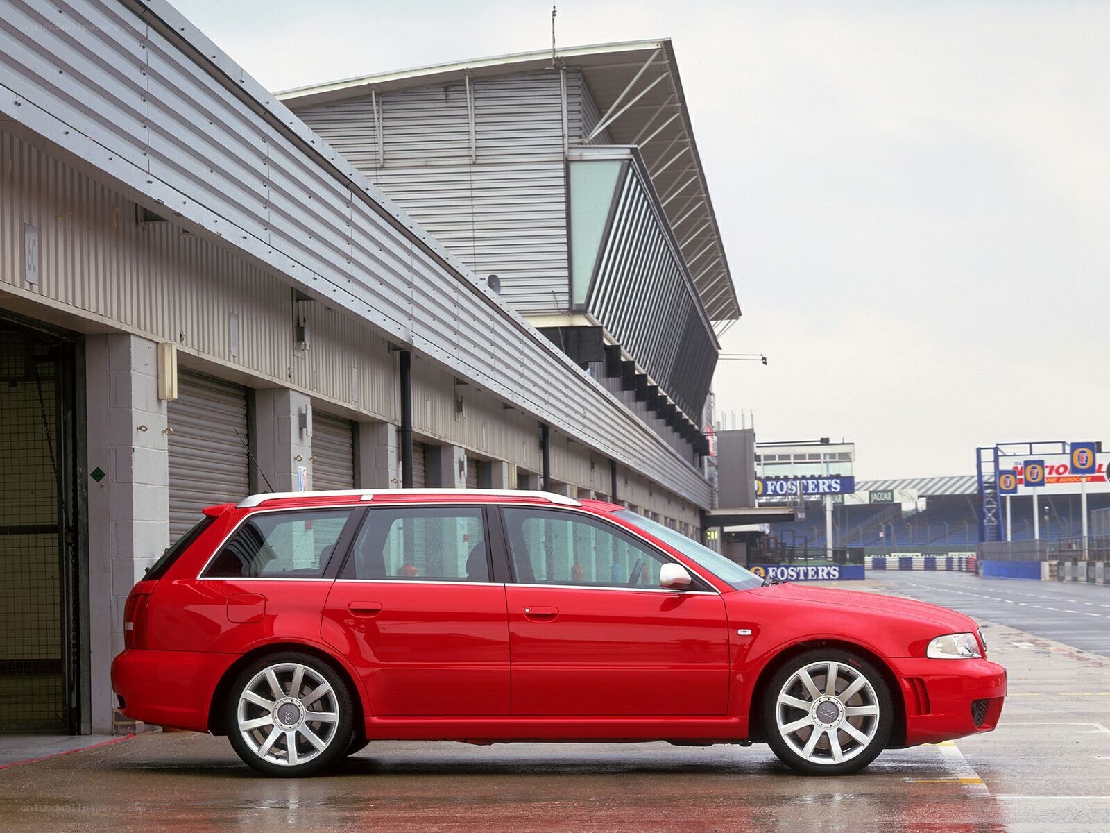Red Audi RS4 station wagon