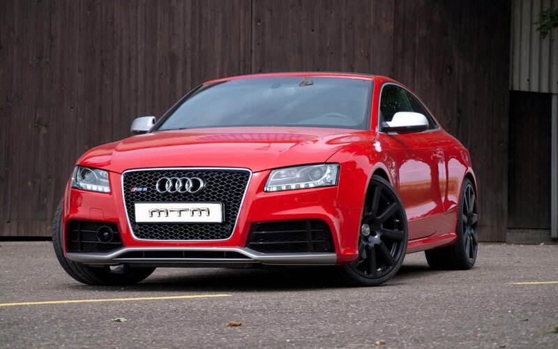 Red Audi RS5 sports car