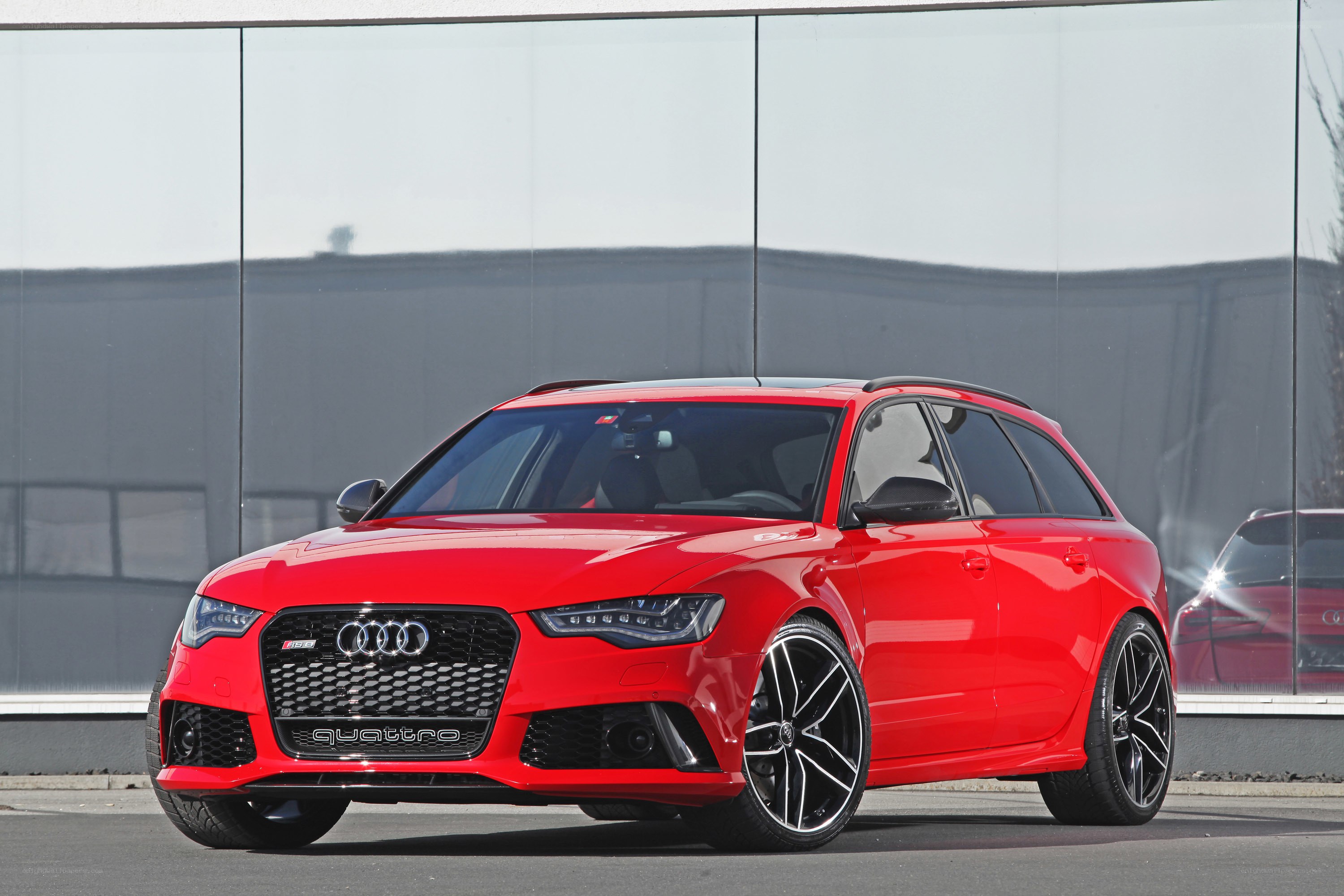 Red Audi RS6 Avant