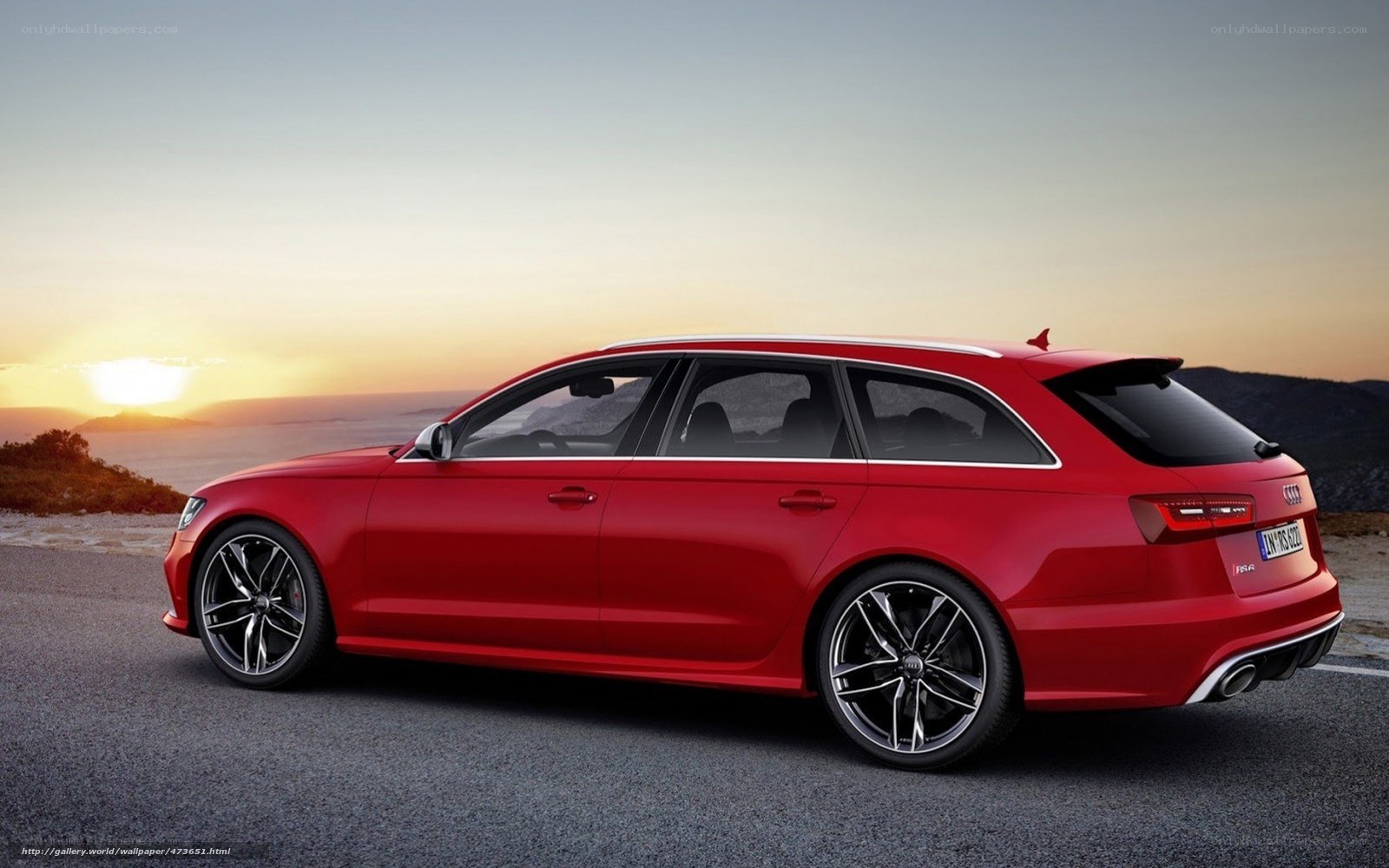 Red Audi RS6 Avant