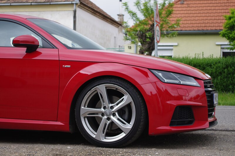 Red Audi Tt Sports Car — Calm