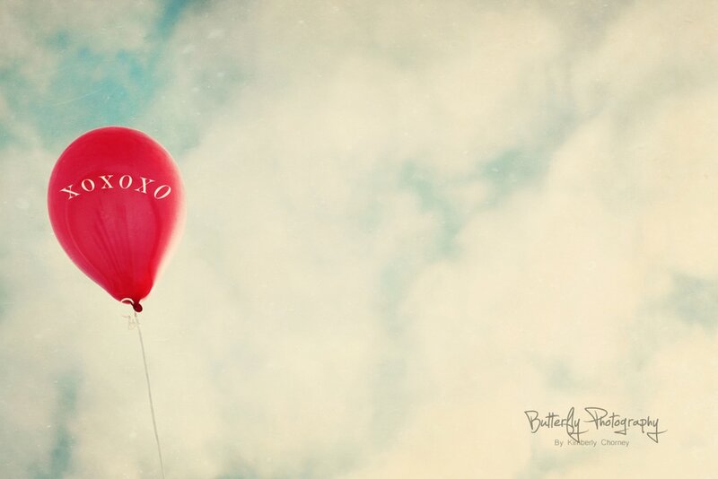 Red Balloon with Xoxo