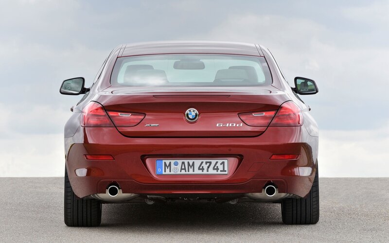 red bmw 640d xdrive