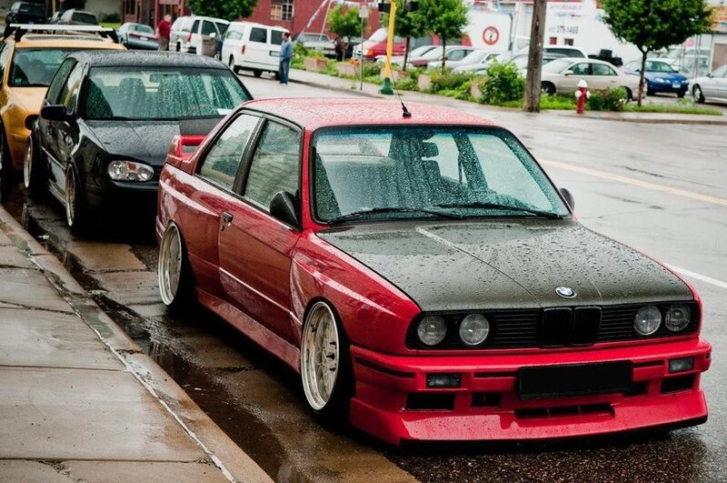Red Bmw E30 Car — Rainy