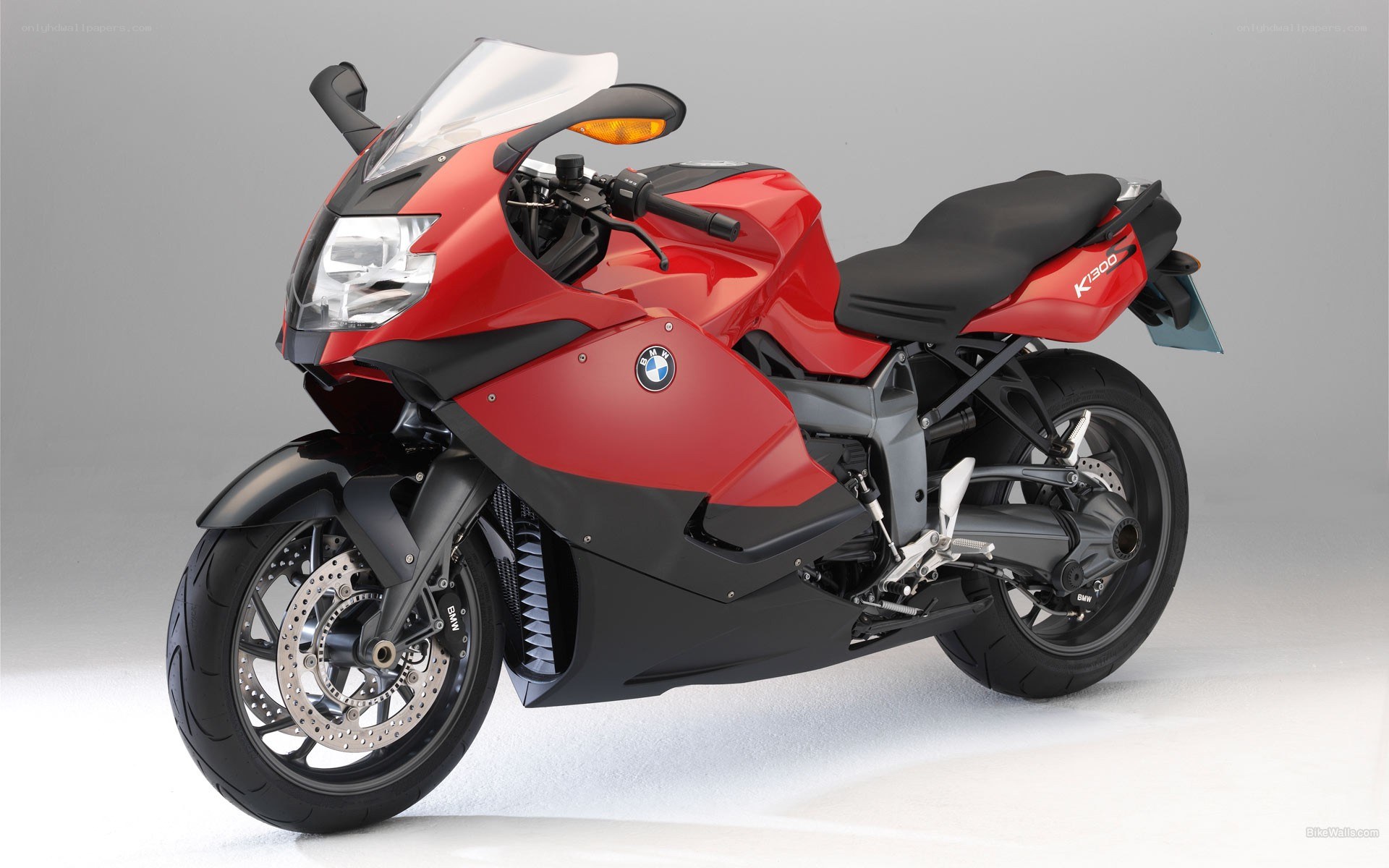 red bmw k1300 motorcycle